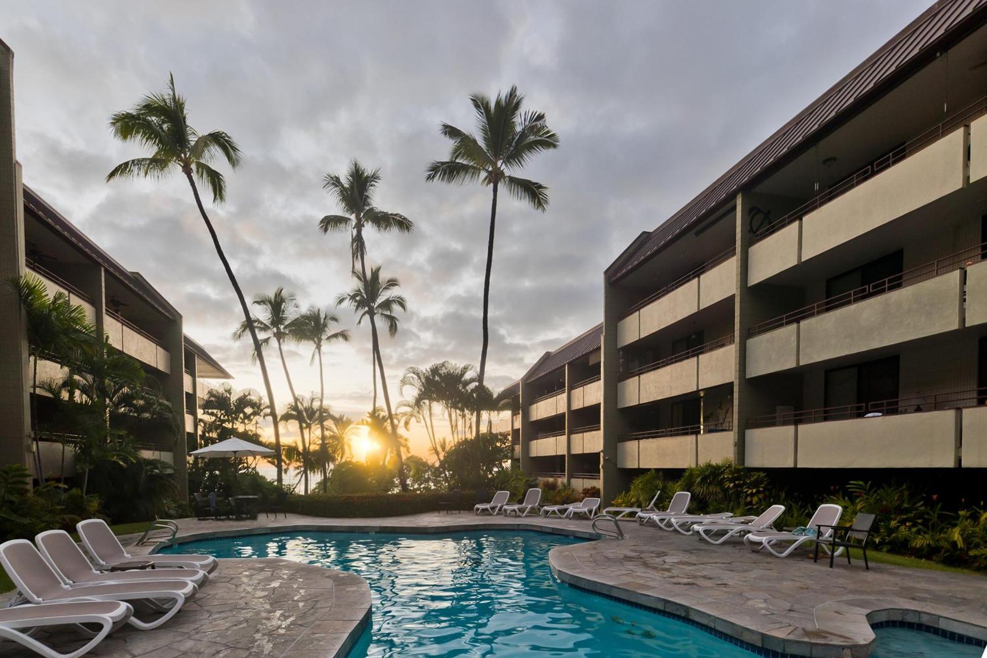 Family Getaway - Lava Room At Magic Sands Beach 凯路亚-科纳 外观 照片